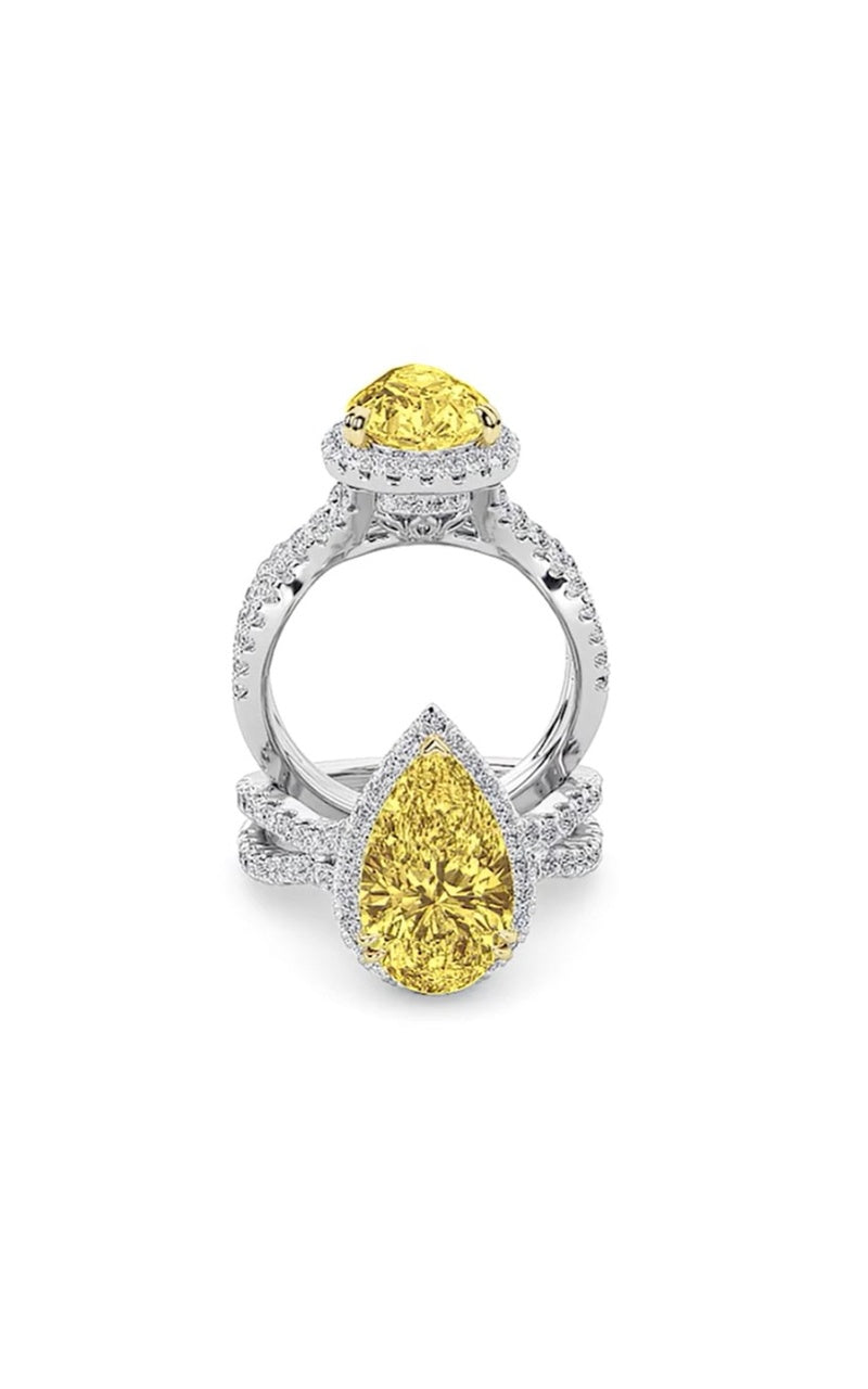 4Cttw Radiant Shaped Lab Grown Diamond (F/VS)  Ring in 14K Gold